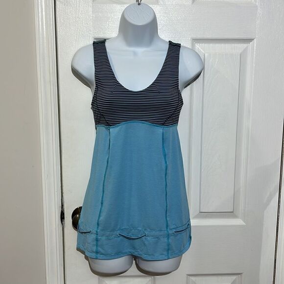Lululemon Hustle & Bustle Tank size 4 - Picture 2 of 12